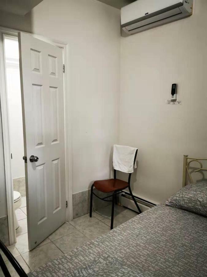 Monthly University Apartment-Elizabeth تورونتو المظهر الخارجي الصورة